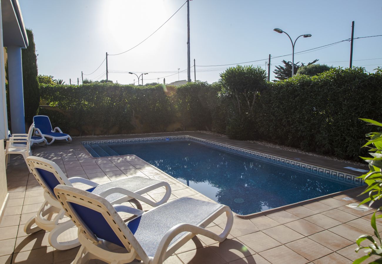 Villa en Cala Blanca - Villas Amarillas by Escape Home