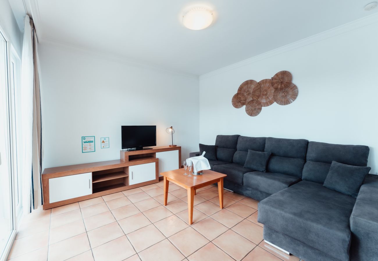 Villa en Cala Blanca - Villas Amarillas by Escape Home