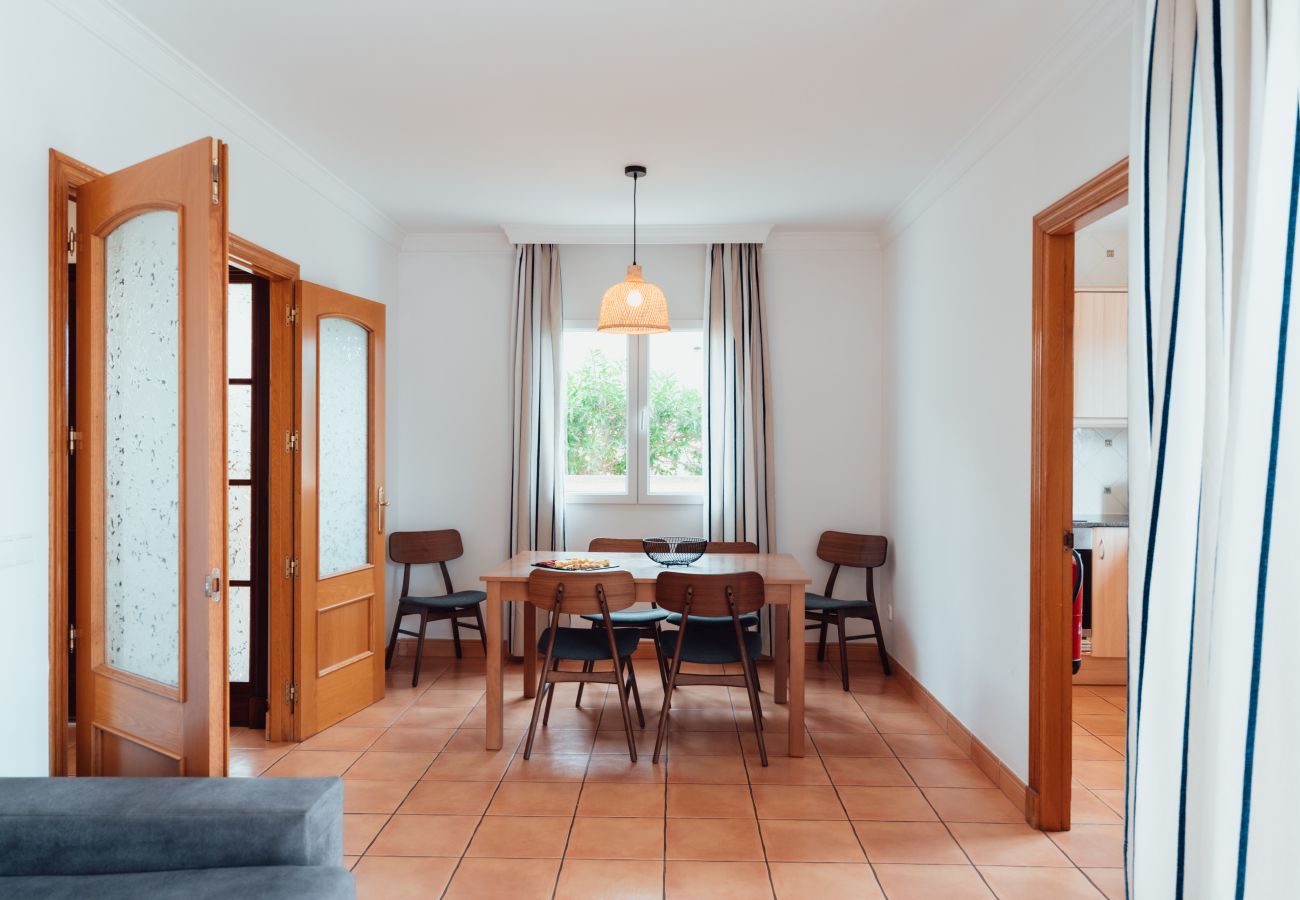 Villa en Cala Blanca - Villas Amarillas by Escape Home