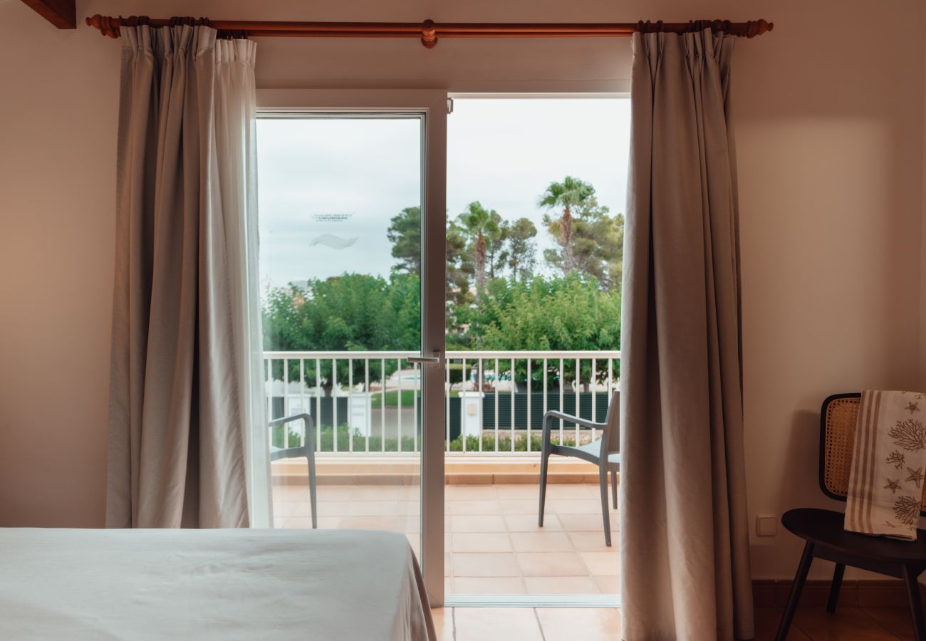 Villa en Cala Blanca - Villas Amarillas by Escape Home