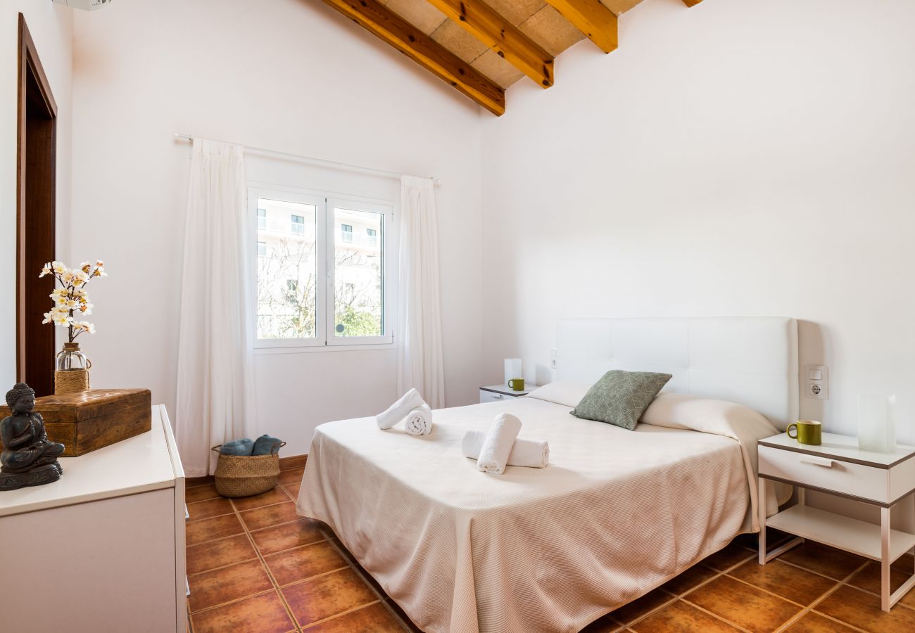 Villa Ses 5 Claus by EscapeHome, Dormitorio Dormitorio