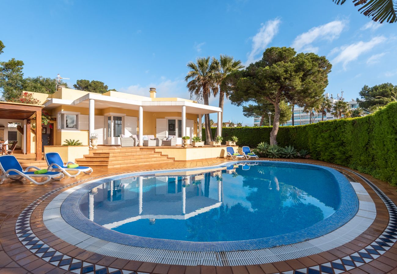 Villa en Cala Blanca - Villa Moll Moll by Escape Home