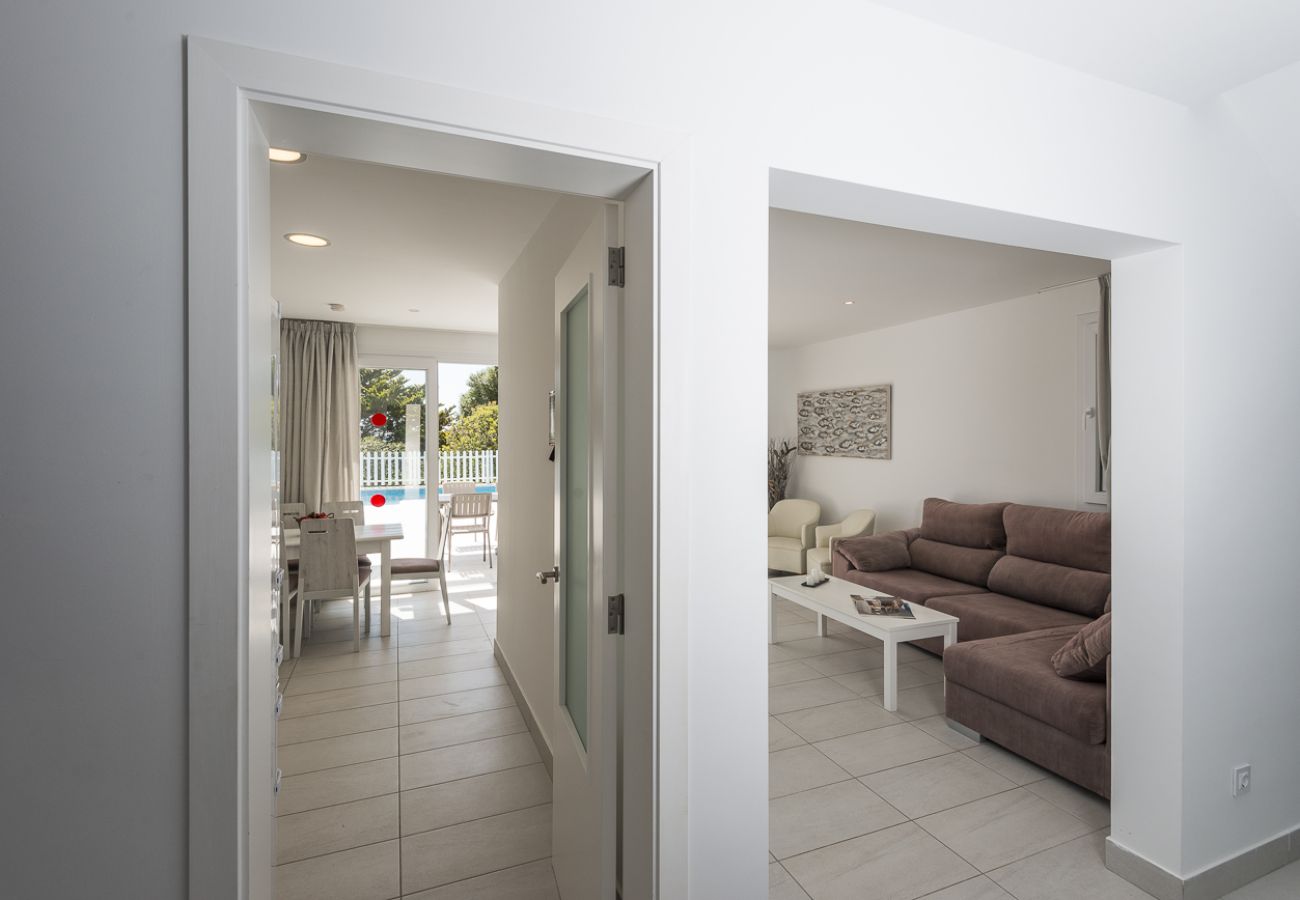 Villa en Cala´n Bosch - Villa Feli by Escape Home