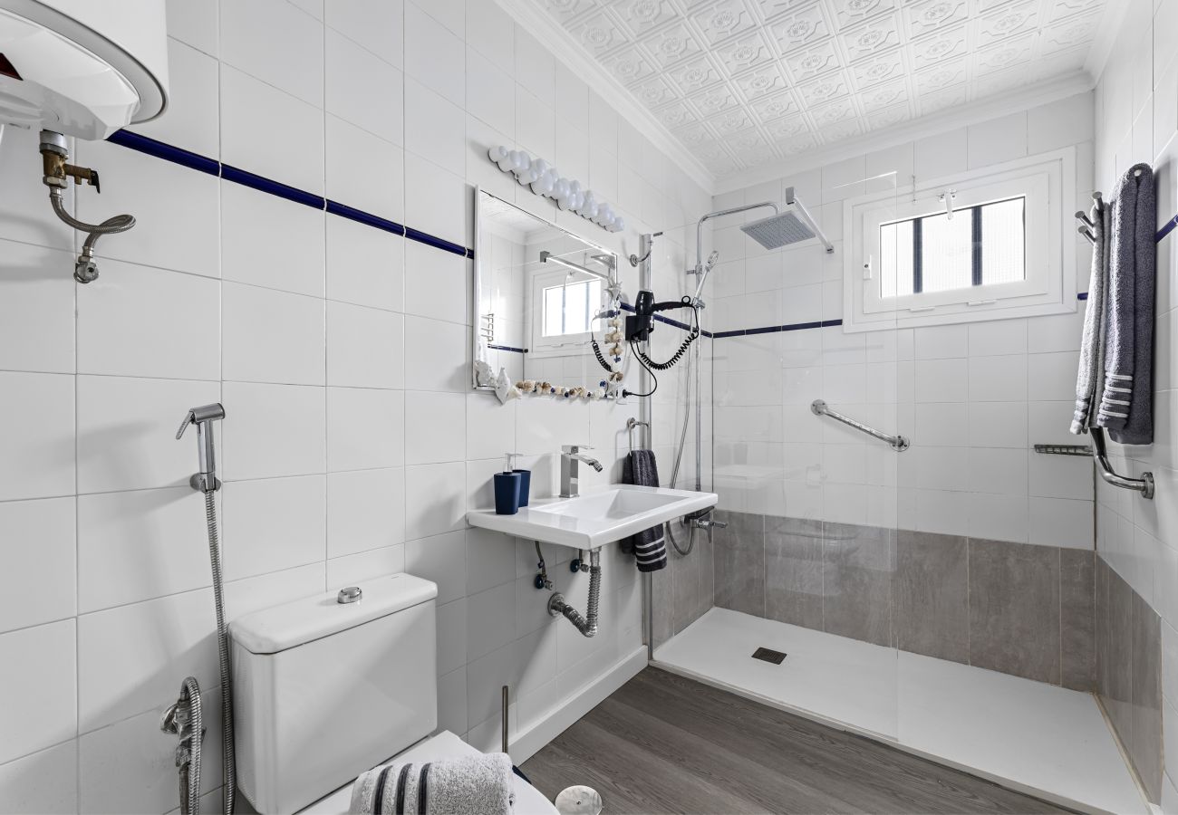 Apartamento en Haría - Casa Azul by Escape Home (Cueva Azul) Apartamento en Haría - Casa Azul by Escape Home (Cueva Azul)