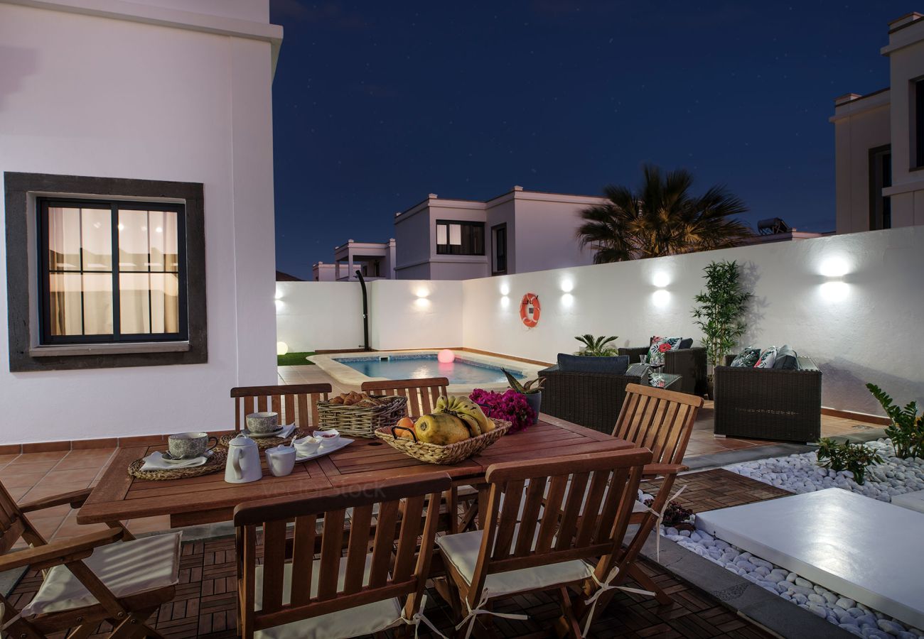 Villa en Playa Blanca - Casa Clara by  Escapehome Villa en Playa Blanca - Casa Clara by  Escapehome