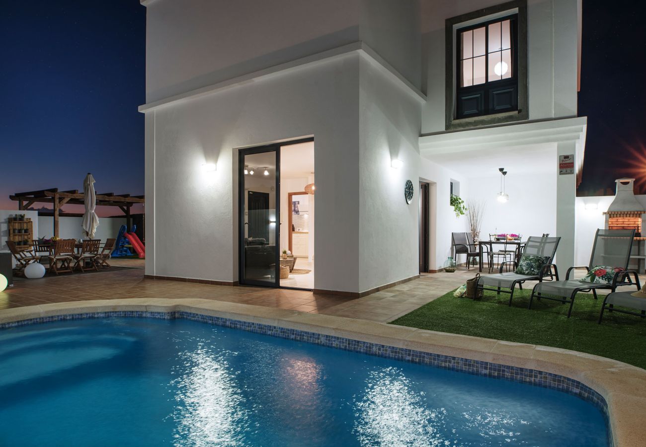 Villa en Playa Blanca - Casa Clara by  Escapehome Villa en Playa Blanca - Casa Clara by  Escapehome