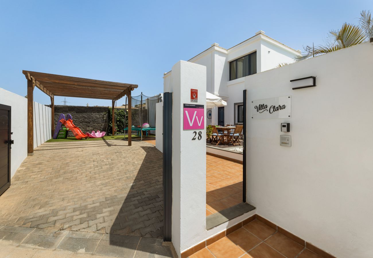 Villa en Playa Blanca - Casa Clara by  Escapehome Villa en Playa Blanca - Casa Clara by  Escapehome