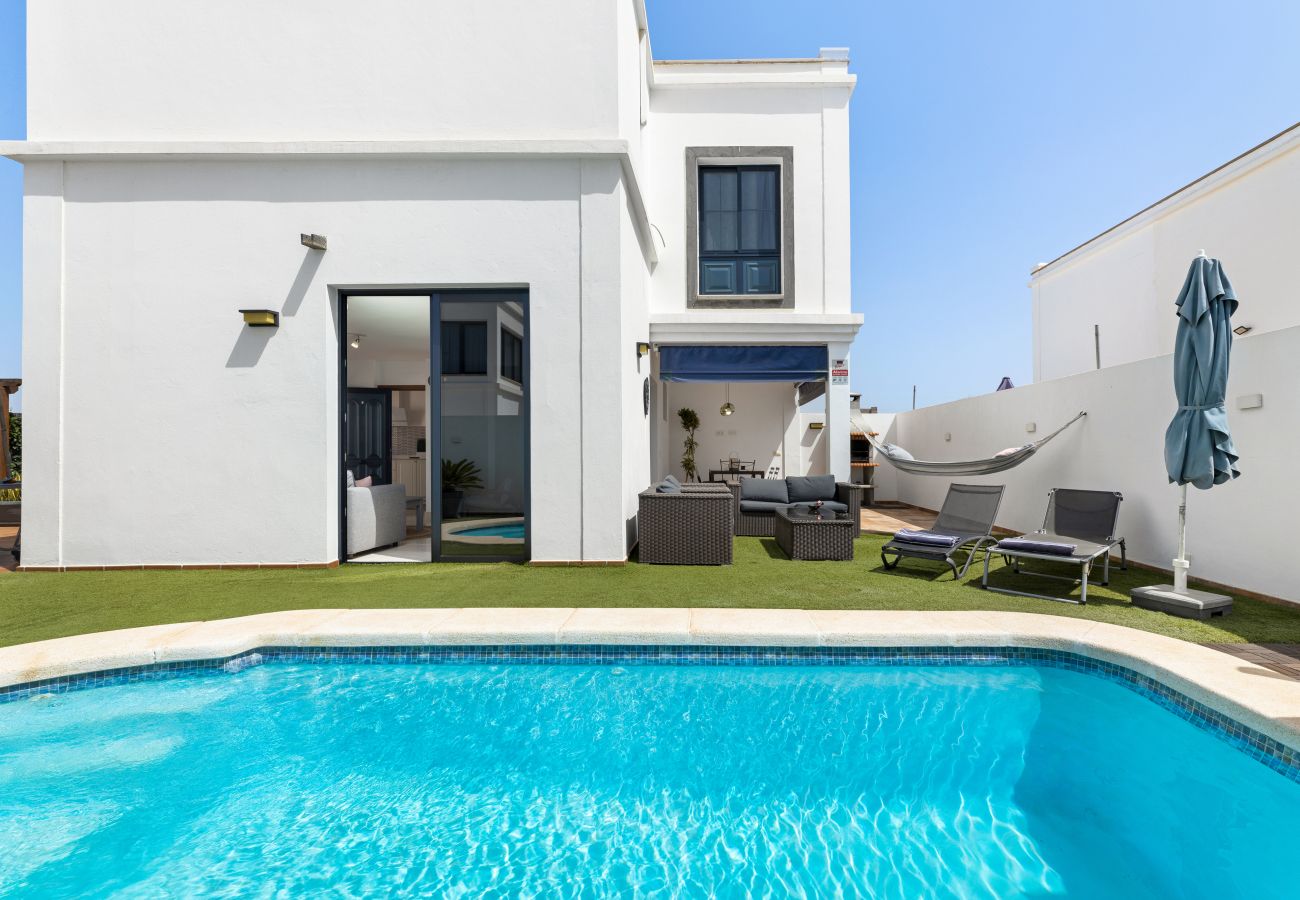 Villa en Playa Blanca - Casa Clara by  Escapehome Villa en Playa Blanca - Casa Clara by  Escapehome