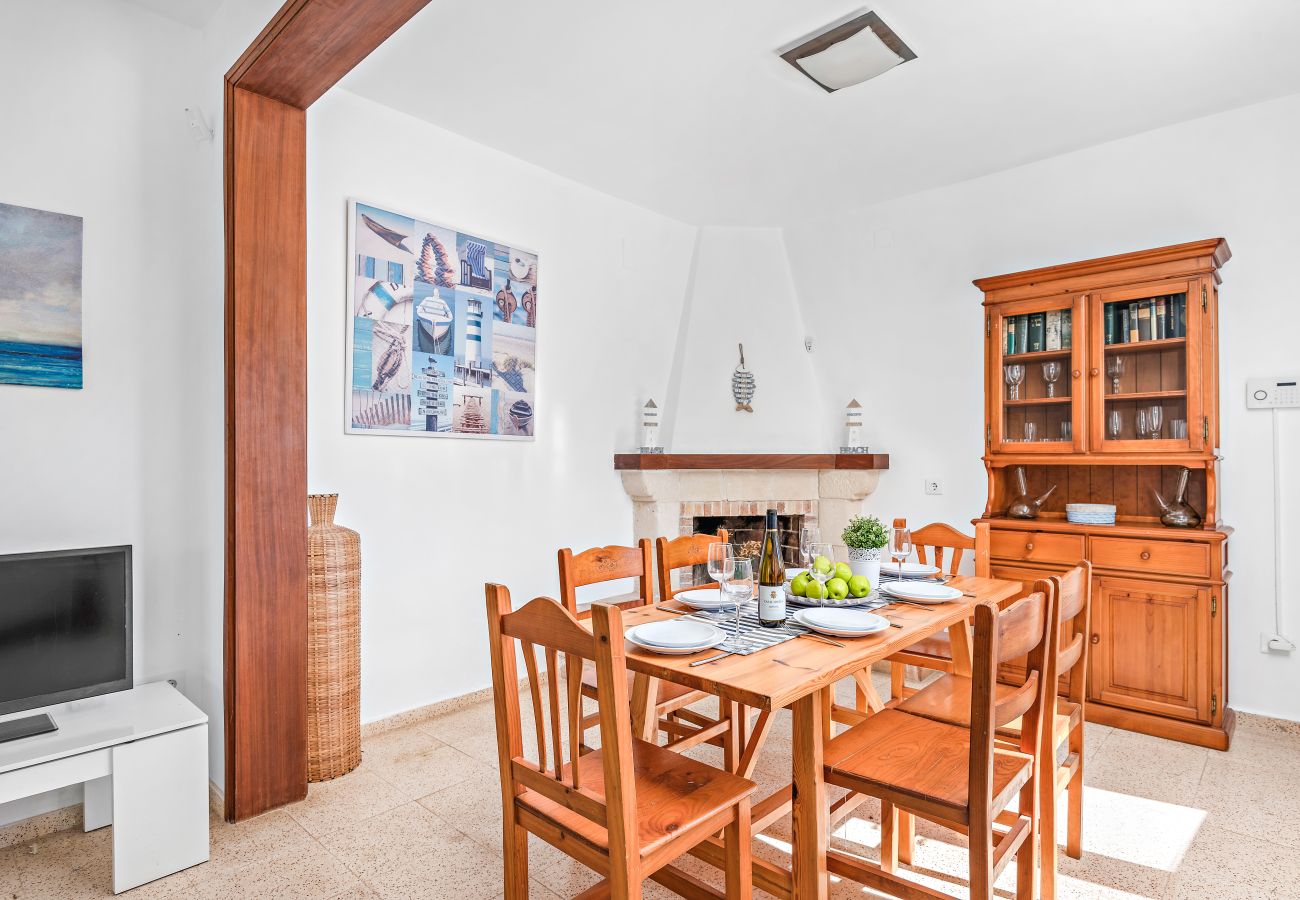 Villa en Cala Blanca - Villa Jose by Escape Home