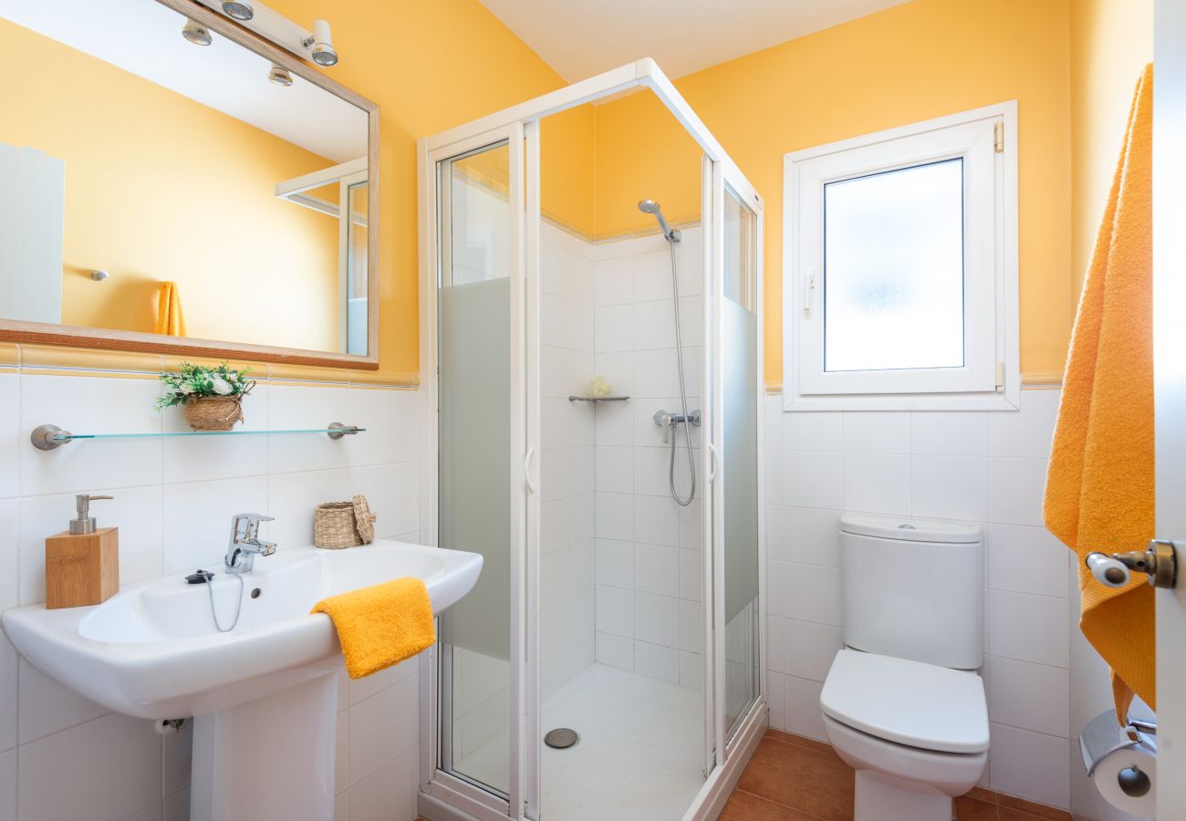 Villa en Binibequer - Villa Maite by Escape Home