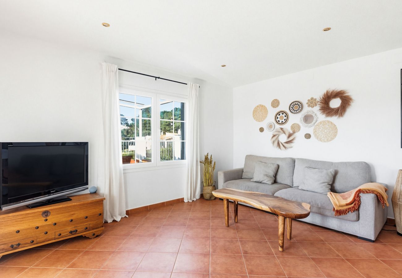 Villa en Binibequer - Villa Maite by Escape Home