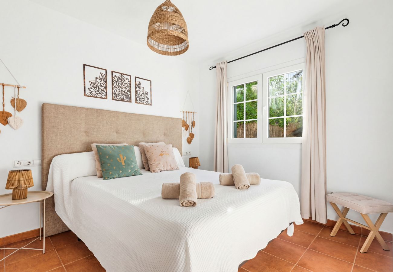 Villa en Binibequer - Villa Maite by Escape Home