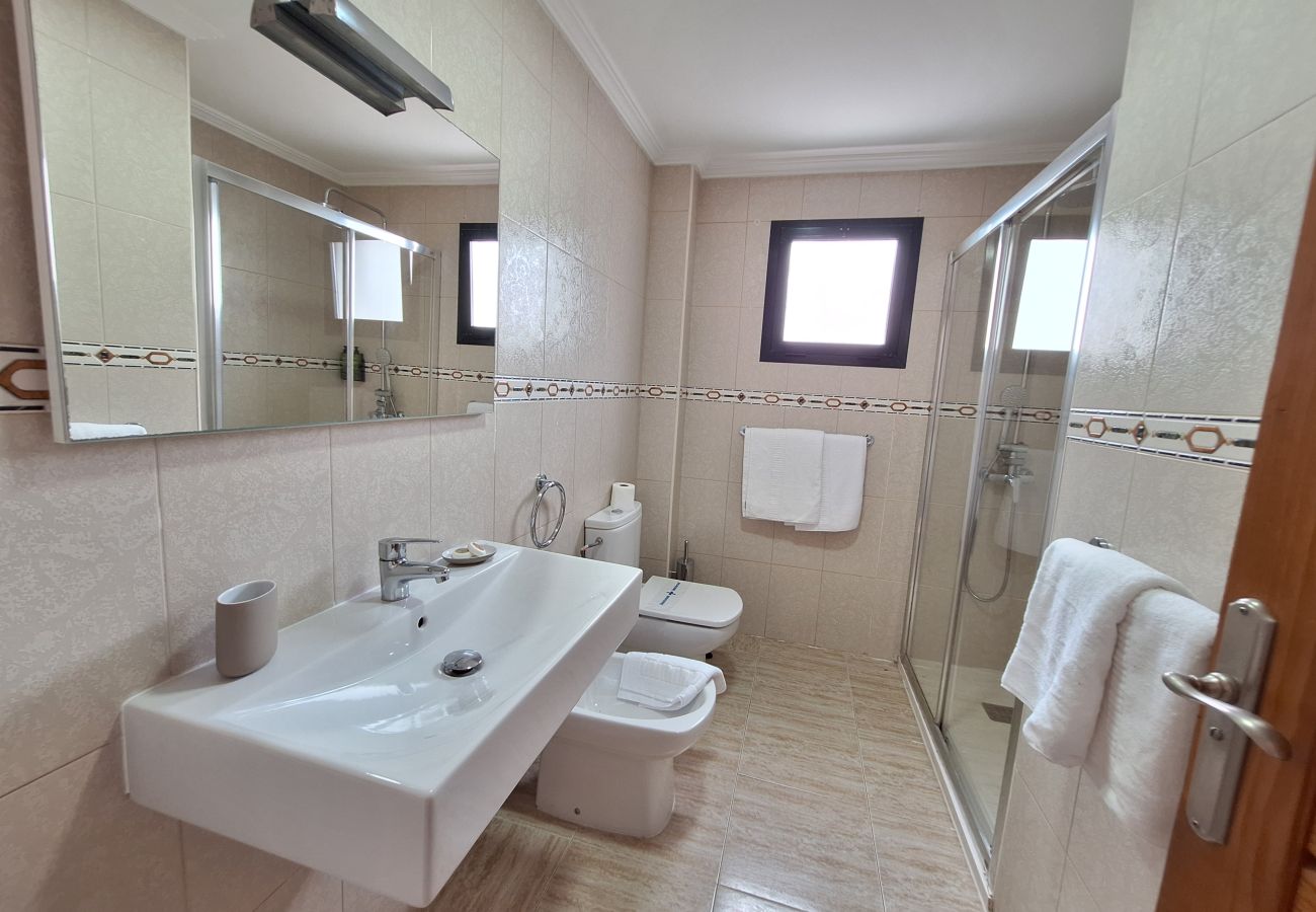 Villa en Puerto del Carmen -  Arpon Santa Rosa 1 by Escape Home 