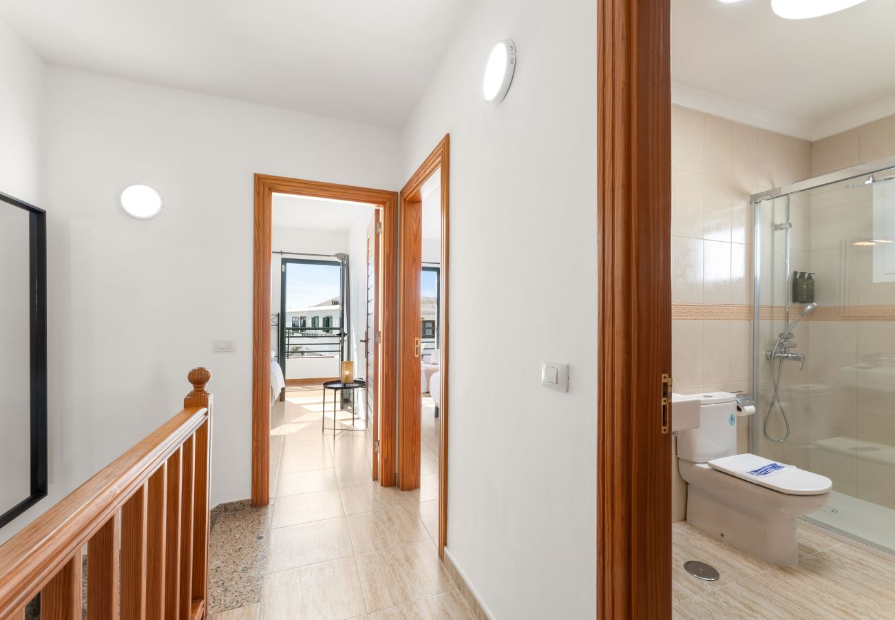 Villa en Puerto del Carmen -  Arpon Santa Rosa 1 by Escape Home 