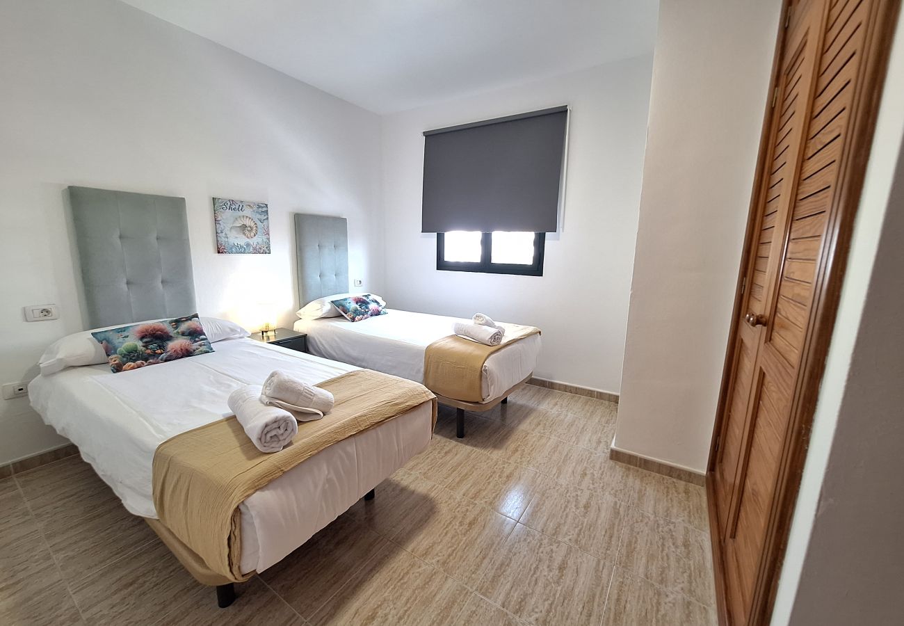 Villa en Puerto del Carmen - Arpon Santa Rosa 4 by Escape Home 