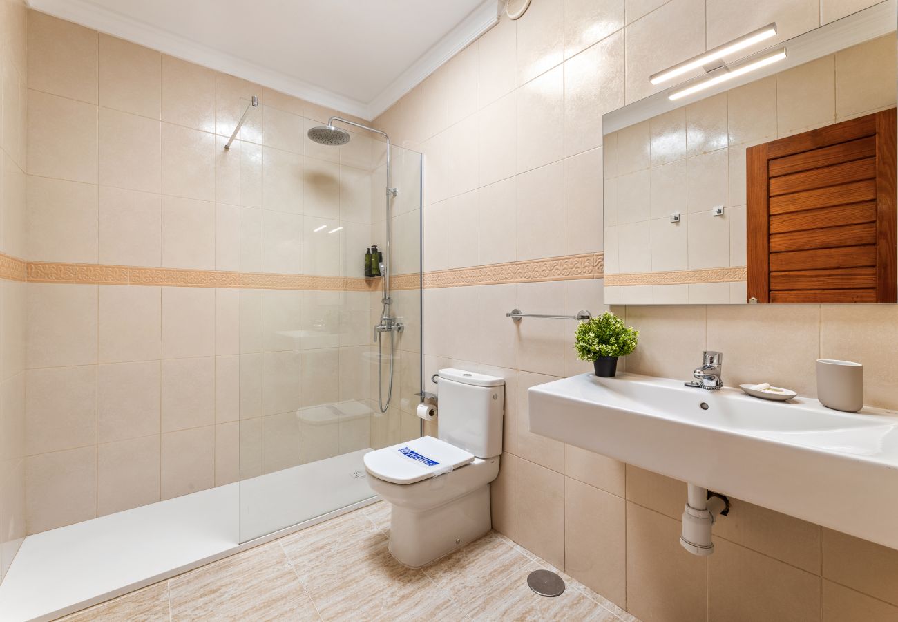 Villa en Puerto del Carmen - Arpon Santa Rosa 4 by Escape Home 