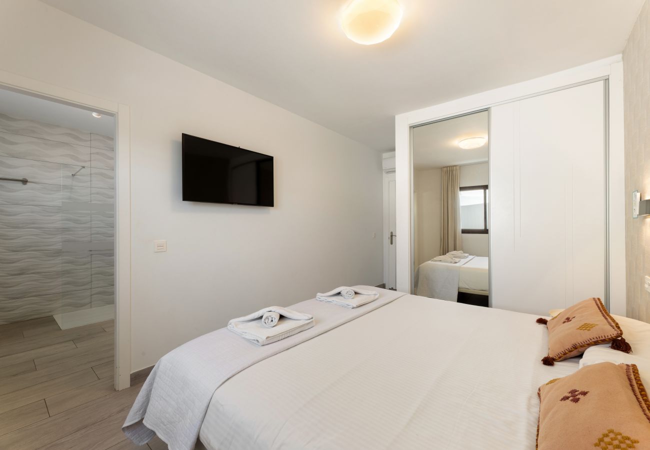 Villa en Playa Blanca - Sea Breeze Jarea by Escape Home