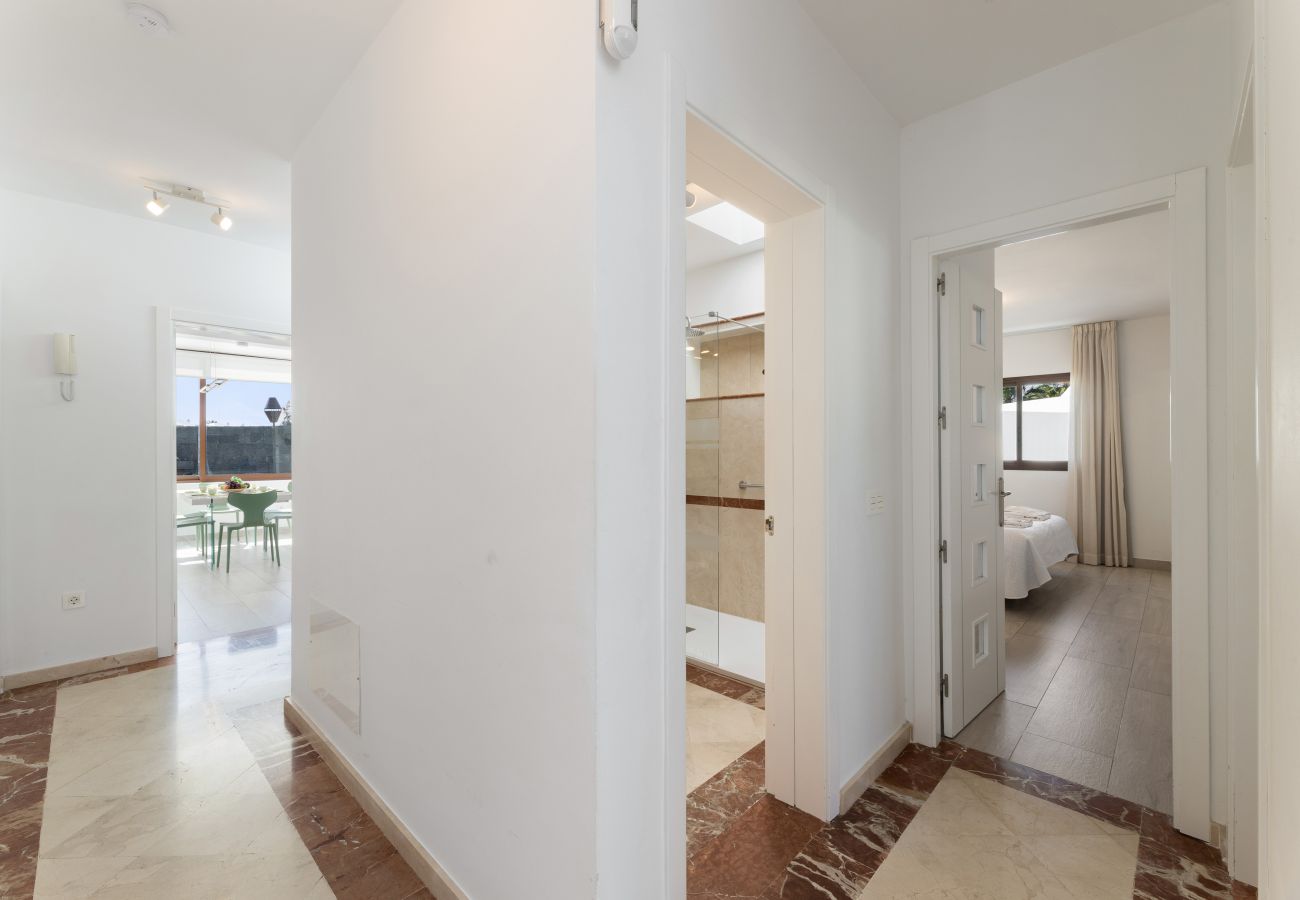 Villa en Playa Blanca - Sea Breeze Jarea by Escape Home