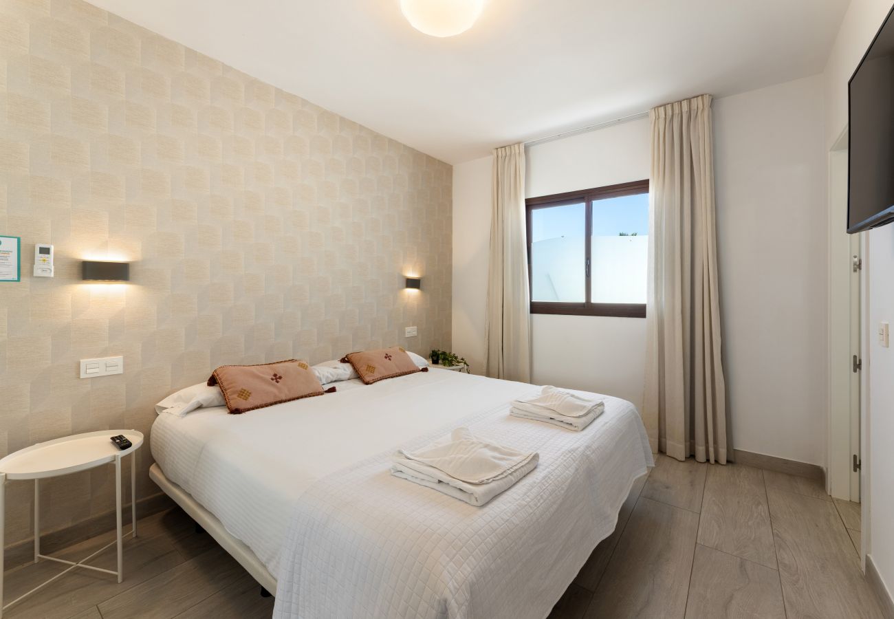 Villa en Playa Blanca - Sea Breeze Jarea by Escape Home