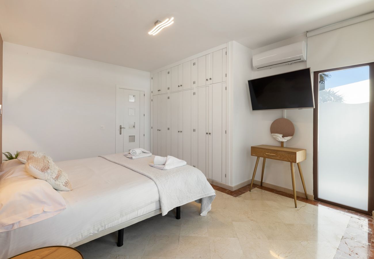 Villa en Playa Blanca - Sea Breeze Jarea by Escape Home