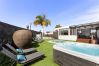 Villa en Playa Blanca - Sea Breeze Jarea by Escape Home