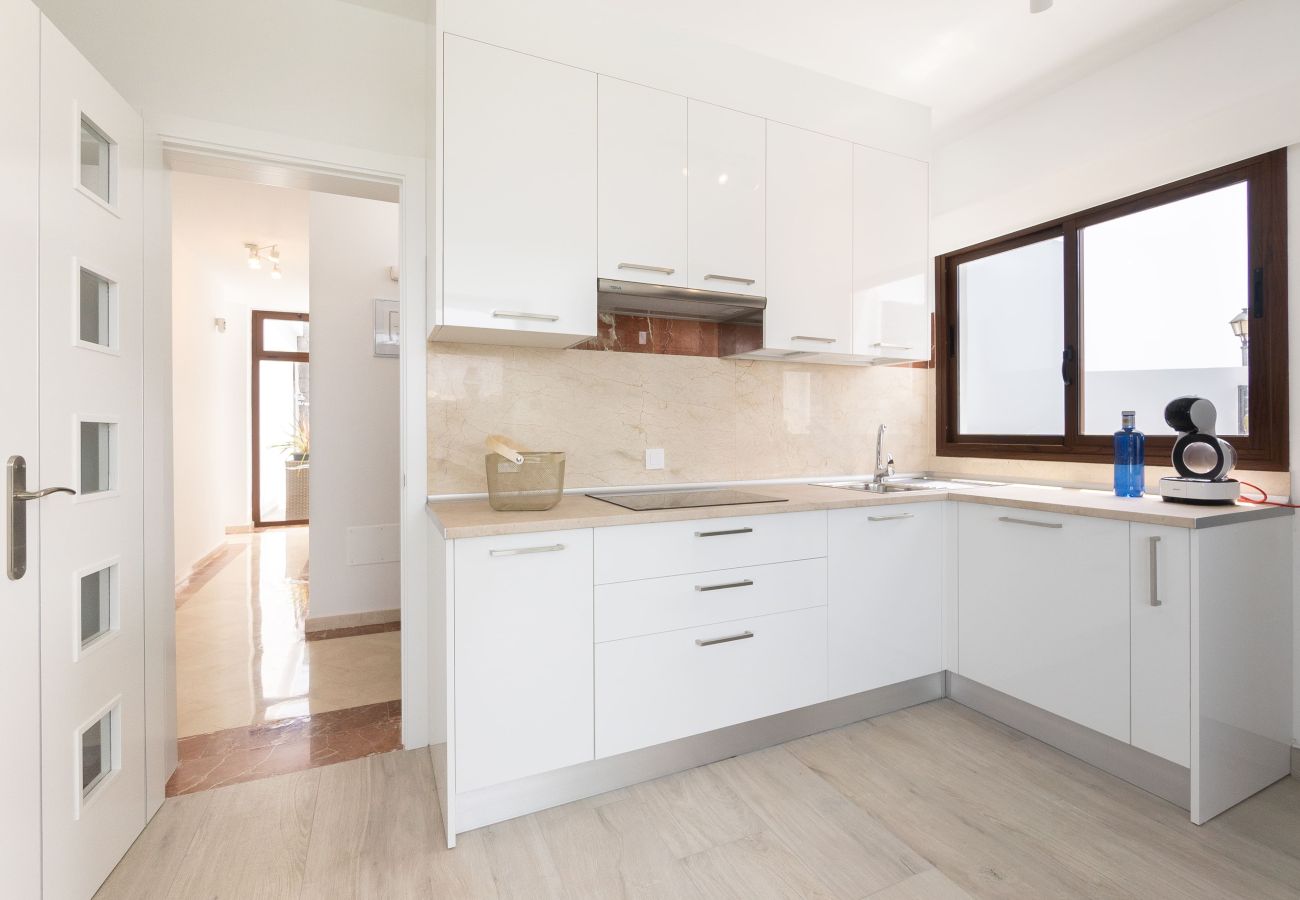 Villa en Playa Blanca - Sea Breeze Callao by Escape Home