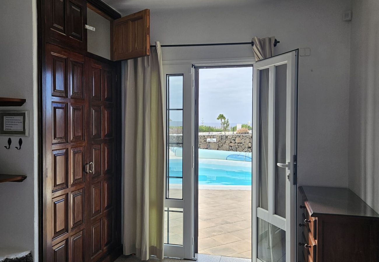 Villa en Puerto del Carmen - Casa Anabella by Escape Home