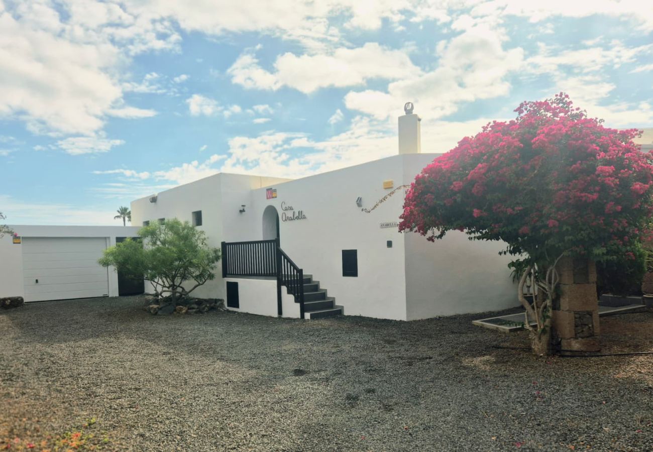 Villa en Puerto del Carmen - Casa Anabella by Escape Home