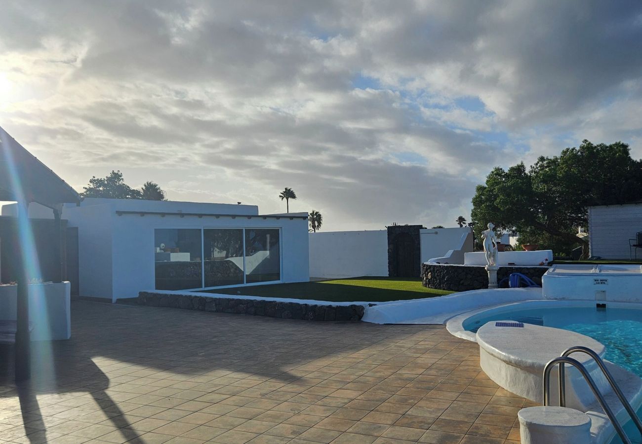 Villa en Puerto del Carmen - Casa Anabella by Escape Home