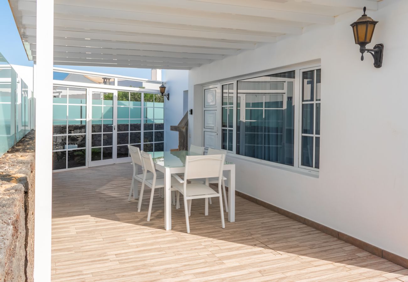 Villa en Puerto del Carmen - CASA LA GRACIOSA 2A (2) by Escape Home