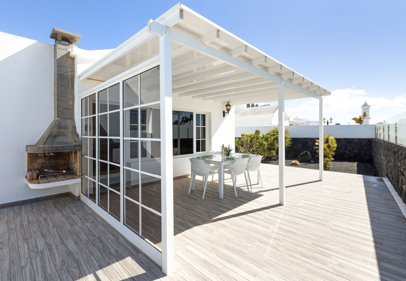 Villa en Puerto del Carmen - CASA LA GRACIOSA 2A (2) by Escape Home