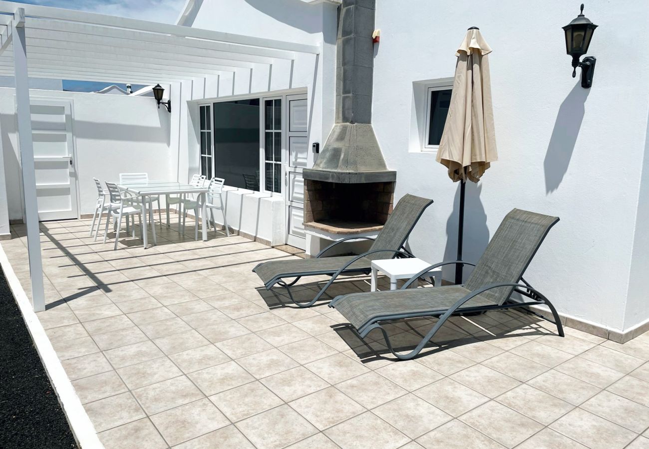 Bungalow en Puerto del Carmen - Casa El Golfo - N 6 by Escape Home