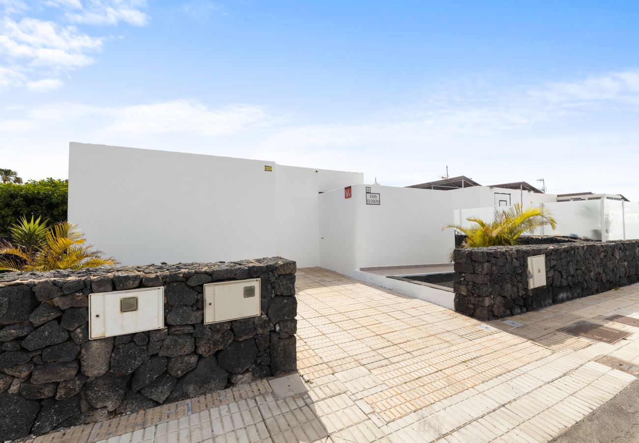 Bungalow en Puerto del Carmen - Casa El Golfo - N 6 by Escape Home