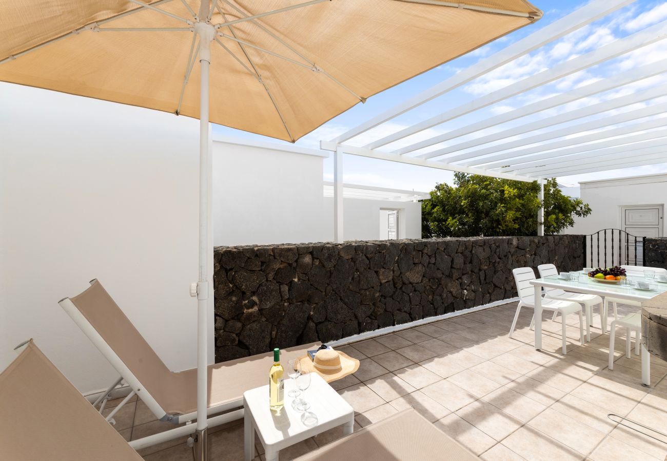 Bungalow en Puerto del Carmen - Casa El Golfo - N 6 by Escape Home