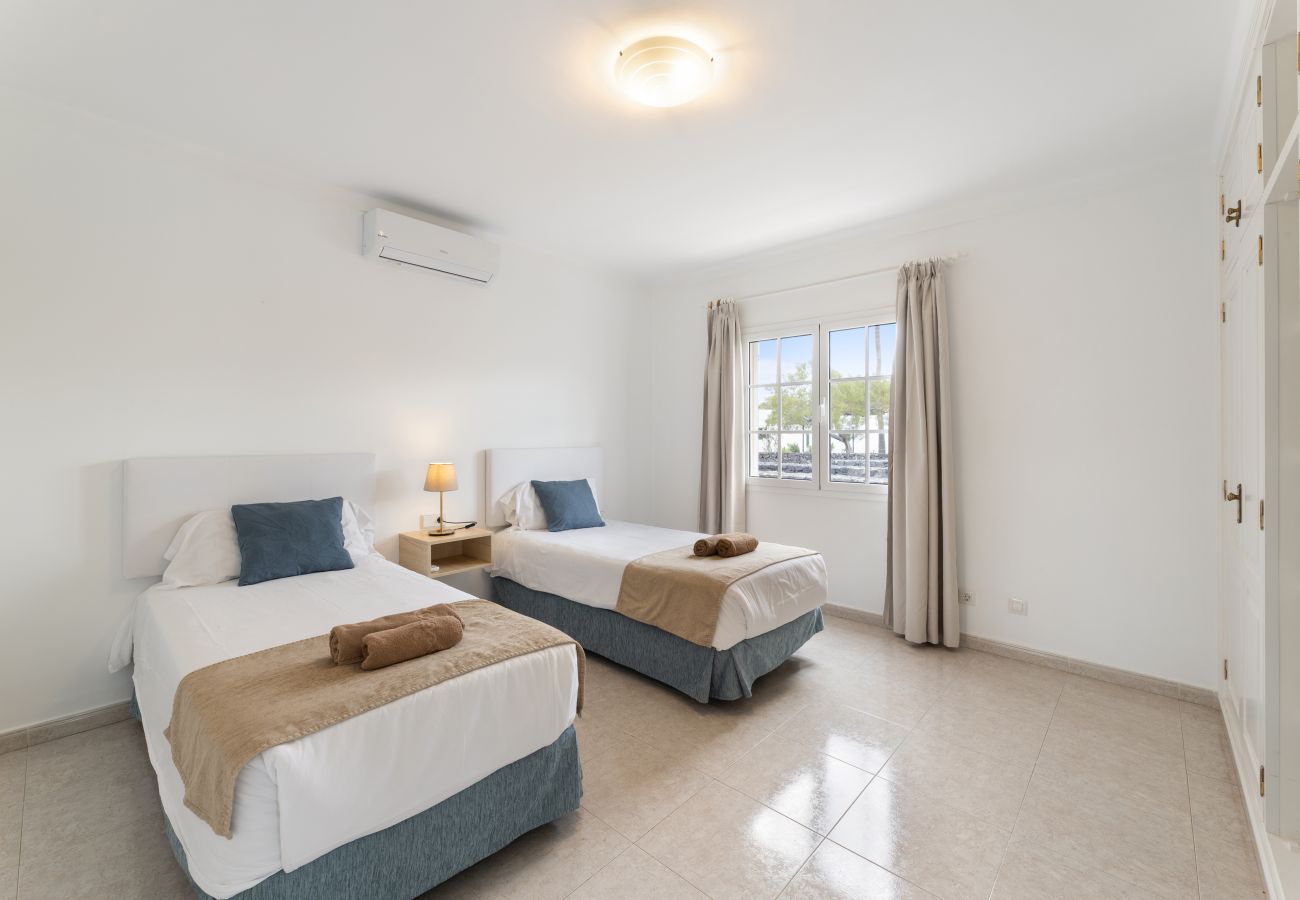 Bungalow en Puerto del Carmen - Casa Arrieta - N 4 by Escape Home 