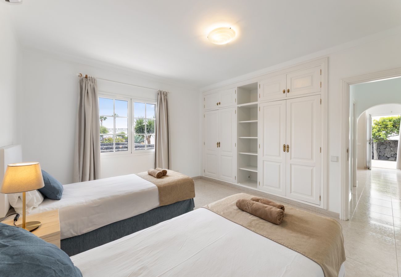 Bungalow en Puerto del Carmen - Casa Arrieta - N 4 by Escape Home 