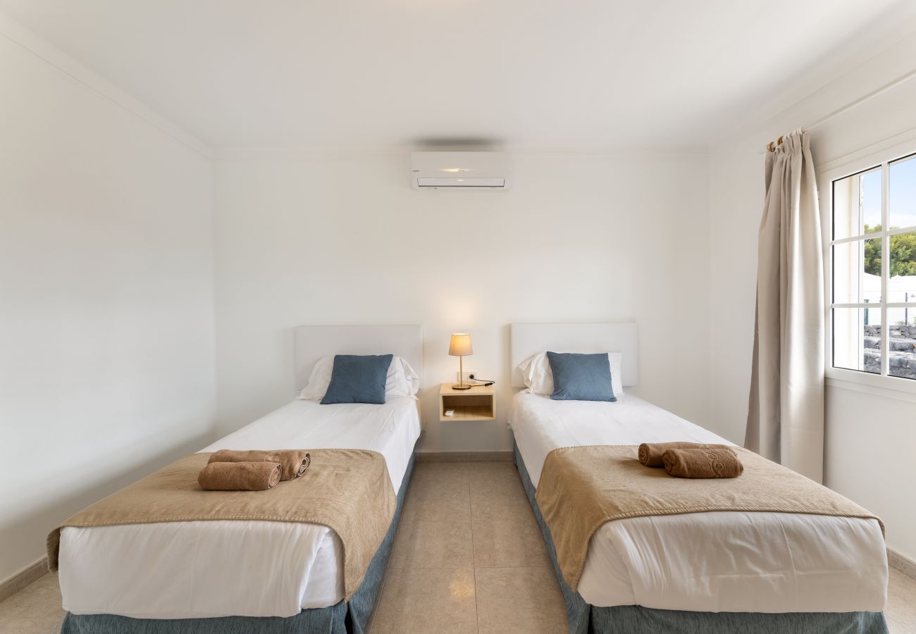 Bungalow en Puerto del Carmen - Casa Arrieta - N 4 by Escape Home 