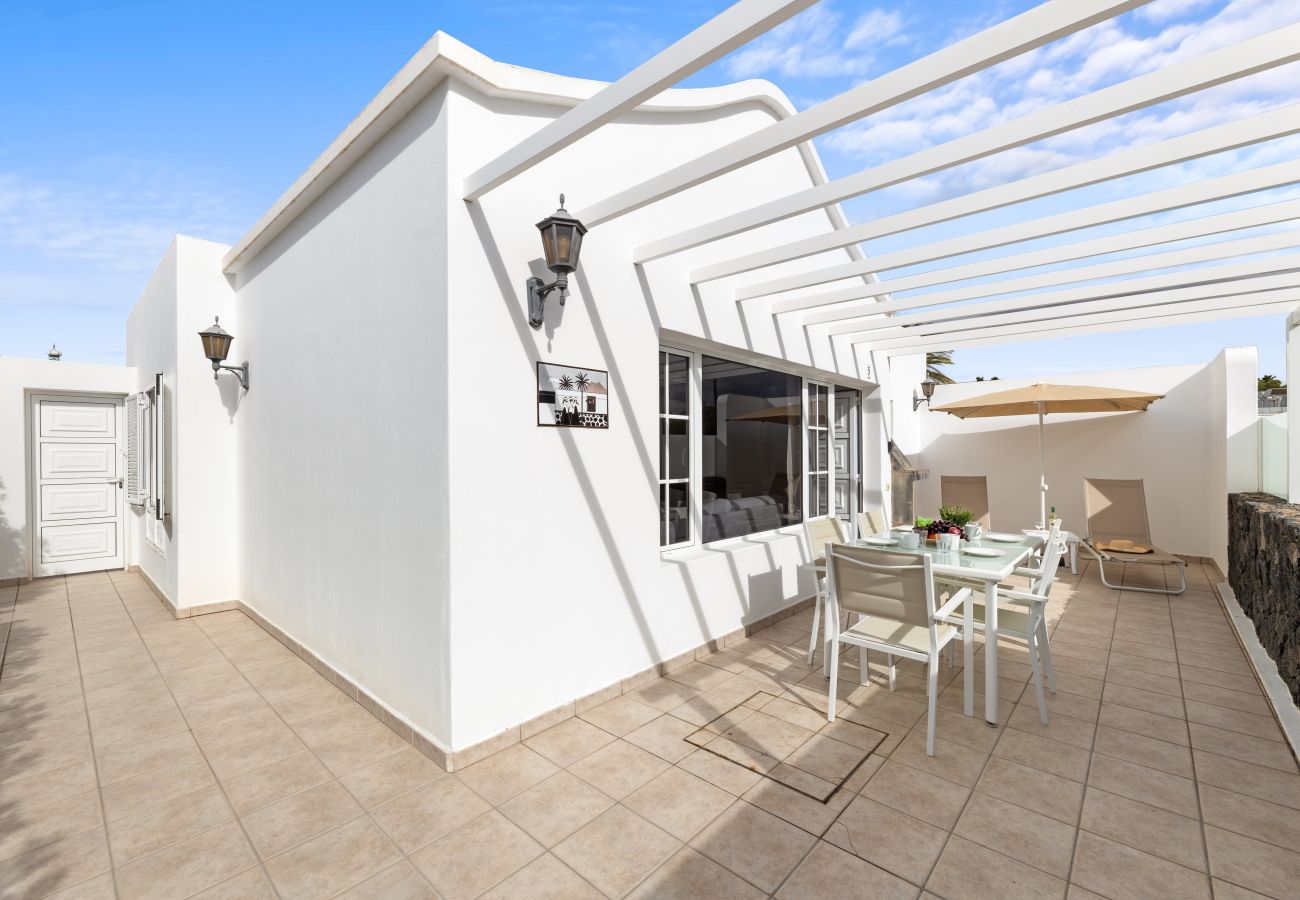 Bungalow en Puerto del Carmen - Casa la Geria - 3 (2) by Escape Home 