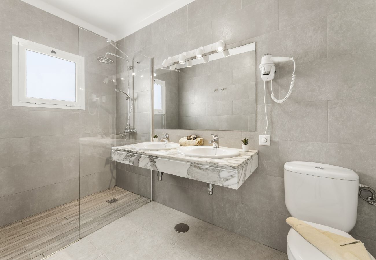 Bungalow en Puerto del Carmen - Casa la Geria - 3 (2) by Escape Home 