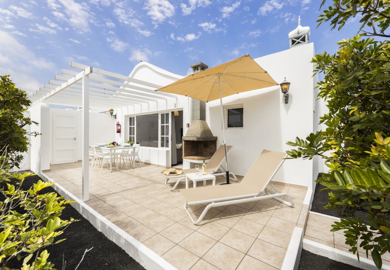 Bungalow en Puerto del Carmen - Casa la Geria - 3 (2) by Escape Home 