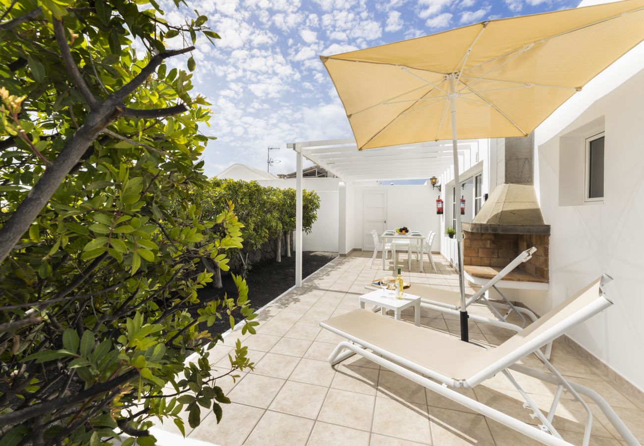 Bungalow en Puerto del Carmen - Casa la Geria - 3 (2) by Escape Home 