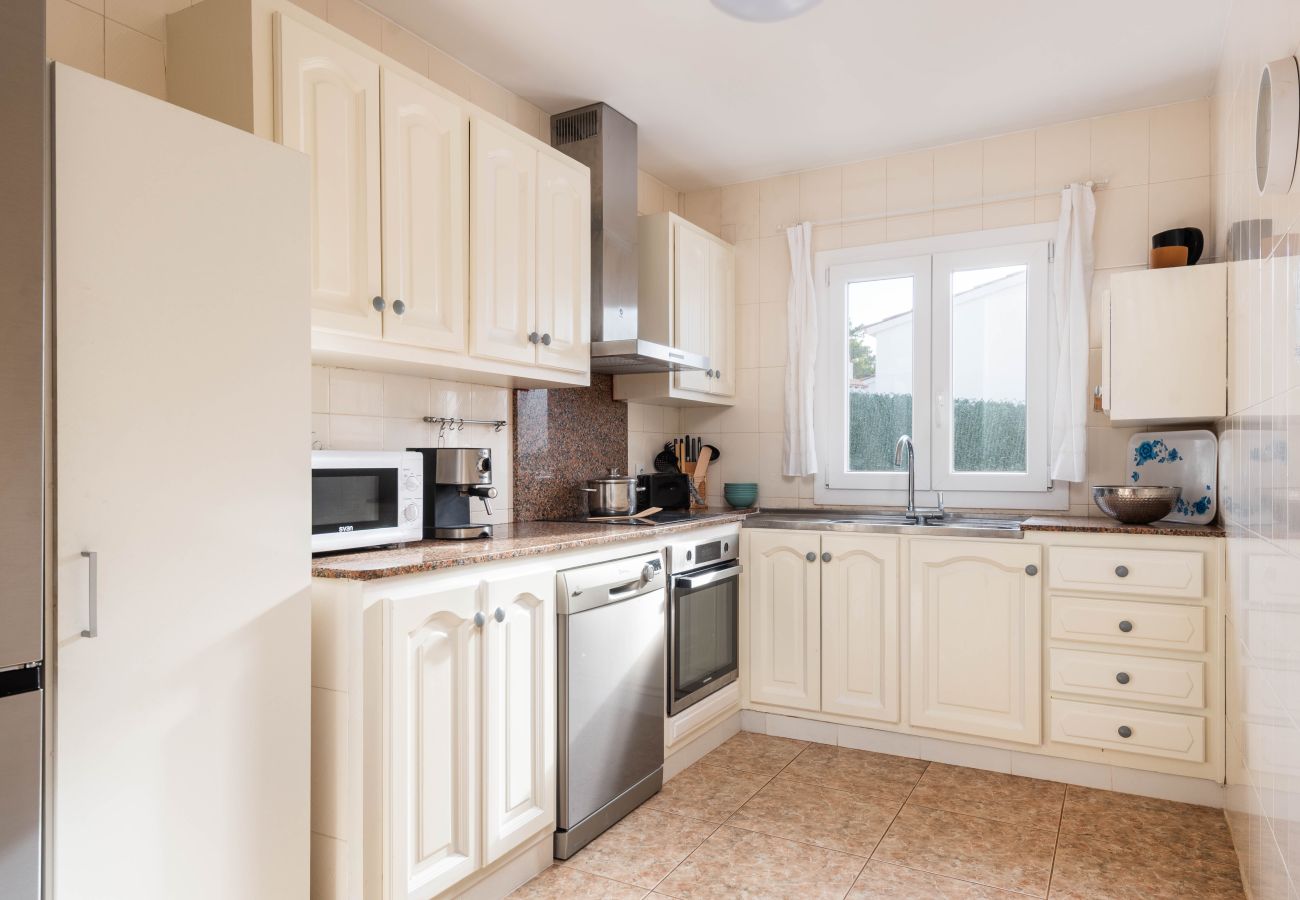 Villa en Torre Solí Nou - Villa Dolfins by Escape Home