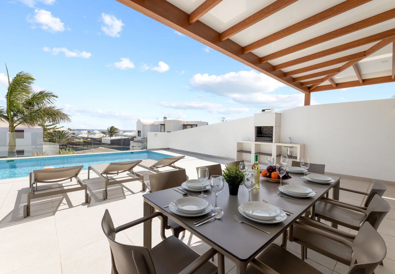 Villa en Playa Blanca - Villa Los Altos Nisa 3B by Escape Home