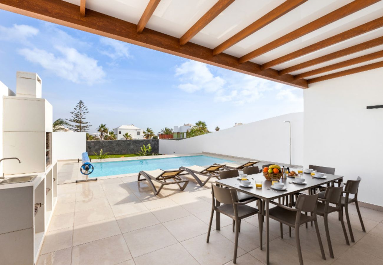 Villa en Playa Blanca - Villa Los Altos Aloe 7B by Escape Home