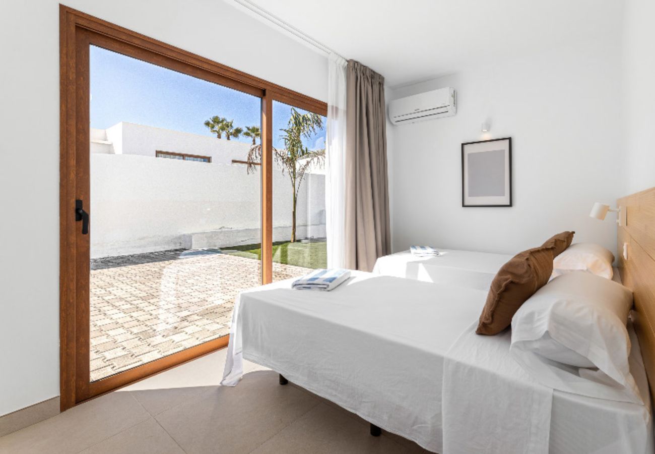 Villa en Playa Blanca - Villa Los Altos Anane 10A by Escape Home