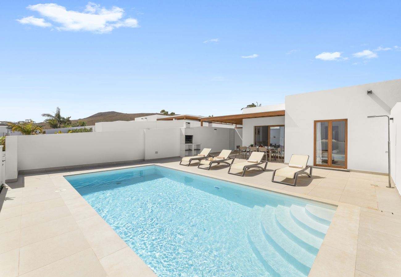 Villa en Playa Blanca - Villa Los Altos Anane 10A by Escape Home