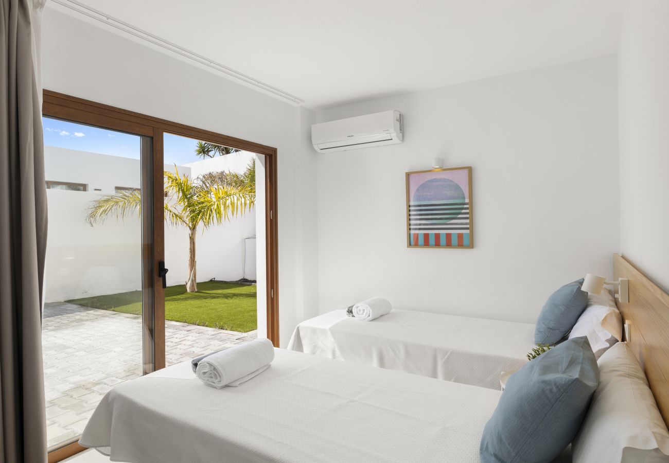 Villa en Playa Blanca - Villa Los Altos Anane 10A by Escape Home