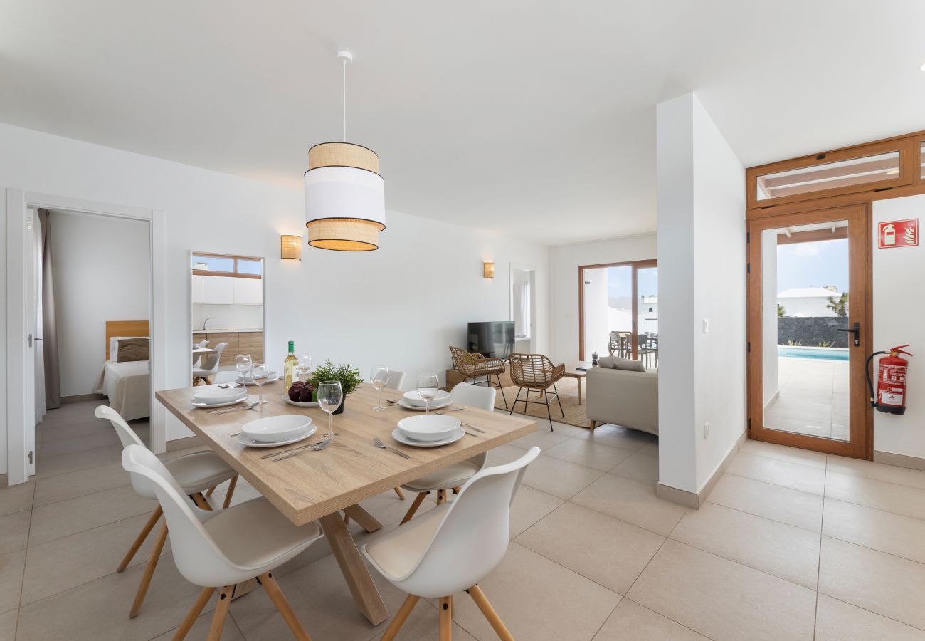 Villa en Playa Blanca - Villa Los Altos Brisa 11B by Escape Home 