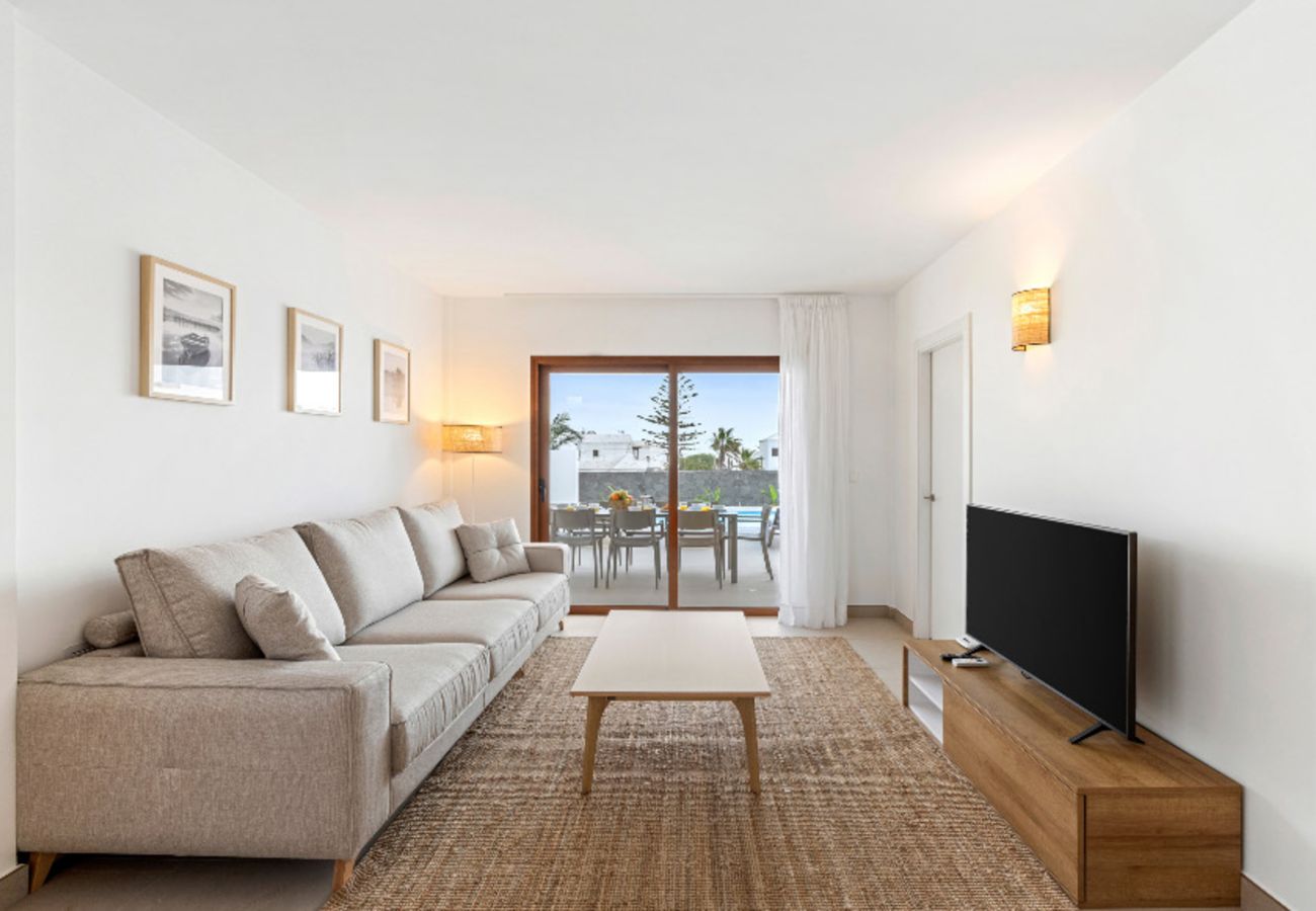 Villa en Playa Blanca -  Villa Los Altos Famara 11A by Escape Home 