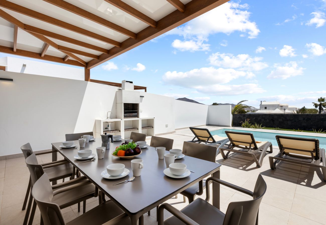 Villa en Playa Blanca -  Villa Los Altos Famara 11A by Escape Home 